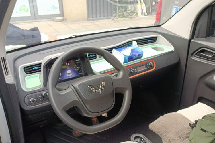 Used Wuling Hongguang MINIEV 2020 Enjoyment Model Lithium Iron Phosphate