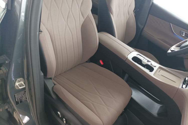 Used Chery Fengyun T8 2025 1.5T 130km Deluxe Version 5 Seats Right Front Seat