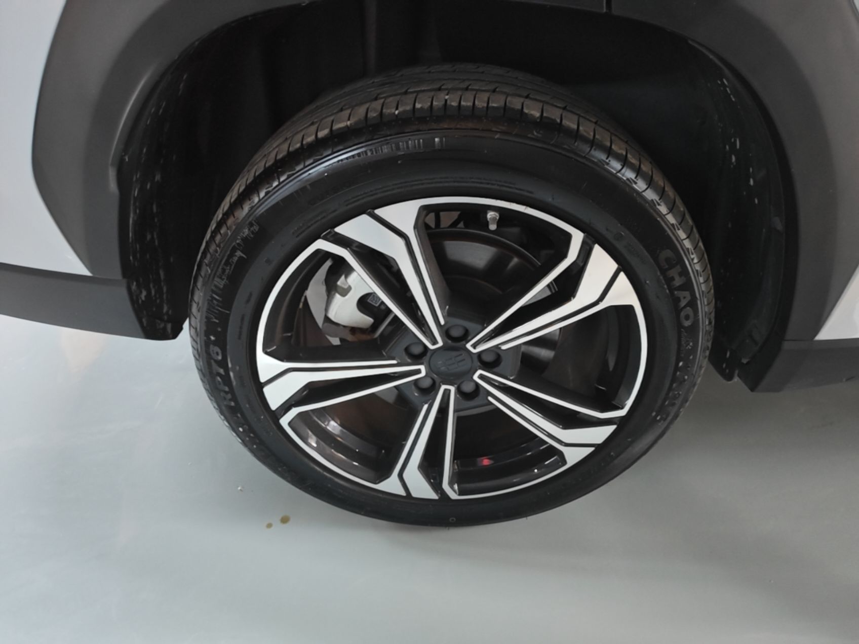 Geely Galaxy L7 2024 1.5T 115 km MAX Dragon Edition — снимка 11