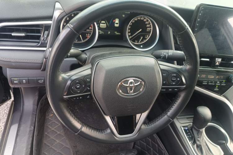 Used Toyota Camry 2021 2.0G Luxury Edition Steering Wheel
