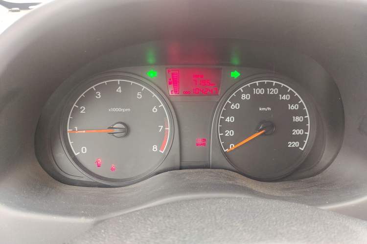 Used Hyundai Verna Ray 2014 1.4L Manual GL Instrument Cluster