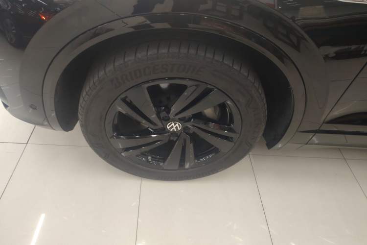 Used Volkswagen Touareg 2022 3.0 TSI Luxury Edition Black Diamond Sport Package
