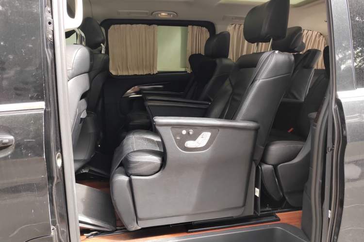 Used Mercedes-Benz V-Class 2017 V 260 L Prestige Extended Edition