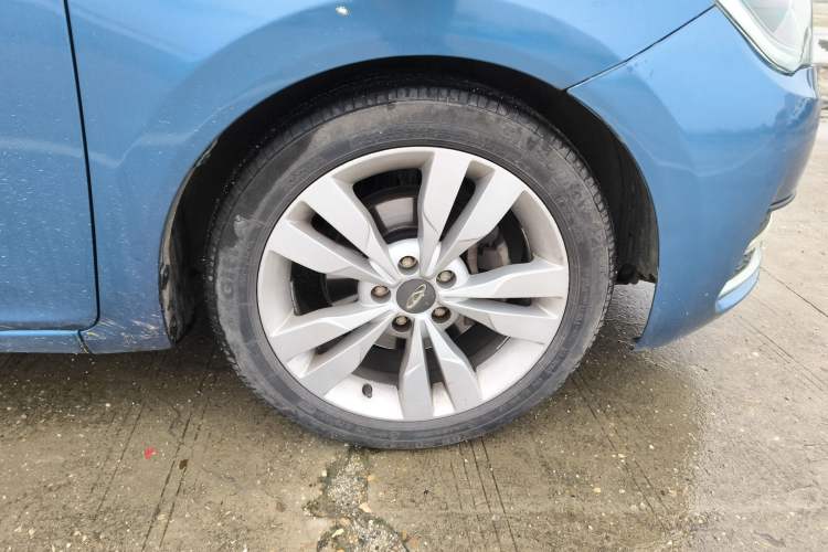 Used Chery Arrizo 5 2016 1.5L CVT Trendsetting Edition Right Front Wheel Hub