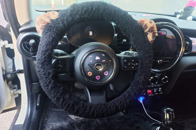 Used MINI MINI 2022 1.5T COOPER Classic Edition