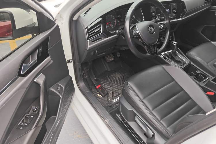 Used Volkswagen Sagitar 2019 200TSI DSG Comfort Version China VI Standard Driver Seat