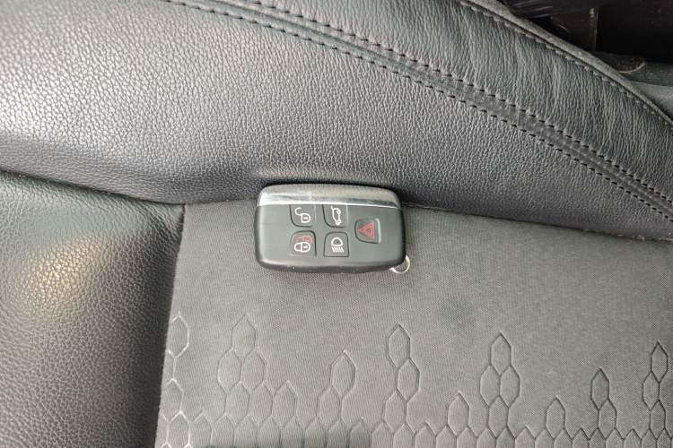 Used Land Rover Discovery Sport 2015 2.0T SE Vehicle Key