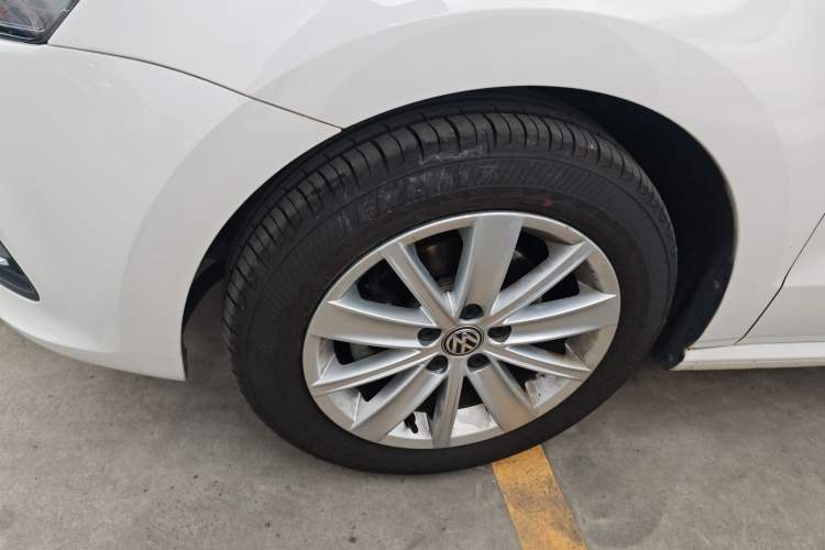 Used Volkswagen Polo 2014 1.4L Automatic Comfort Edition