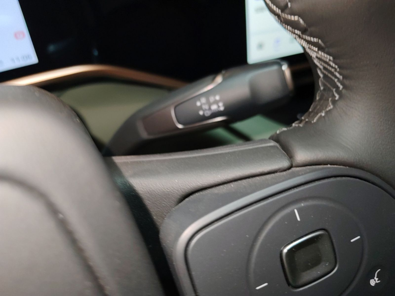 Hongqi EH7 2025 690 Smart Selection Edition — снимка 16