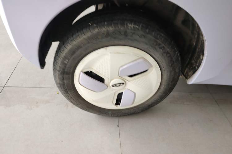 Used Chery New Energy QQ Ice Cream 2022 120km Conical Shape Lithium Iron Phosphate