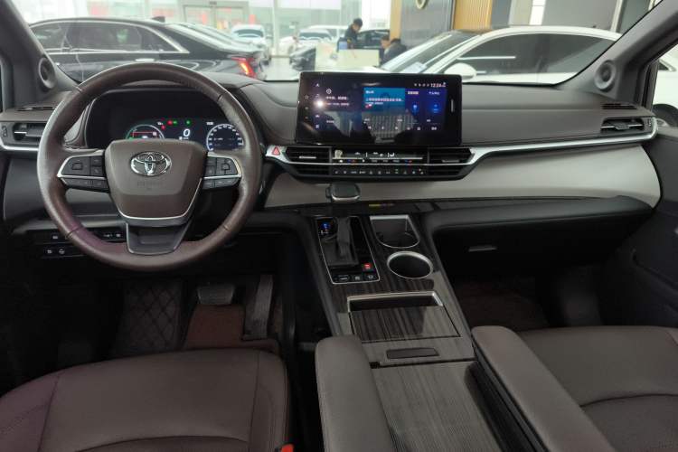 Used Toyota Granvia 2023 2.5L Hybrid Flagship VIP Edition Center Console