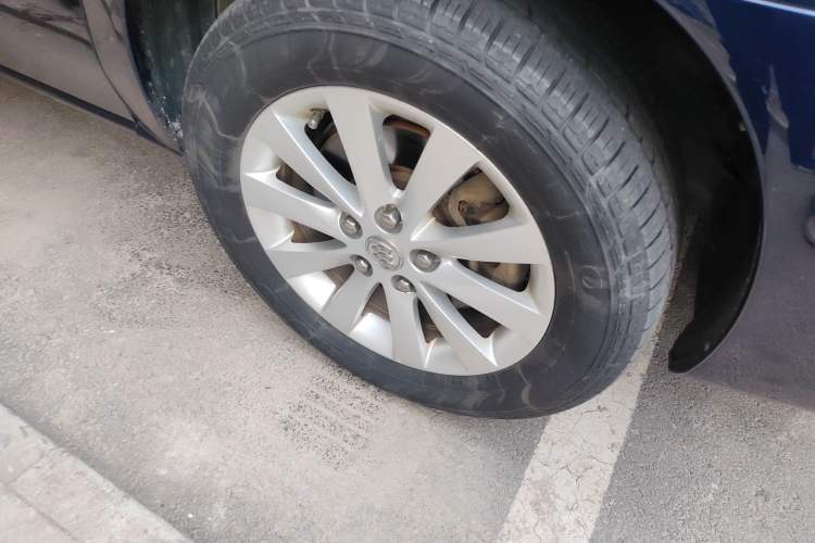 Used Buick GL8 2014 2.4L Executive Edition
