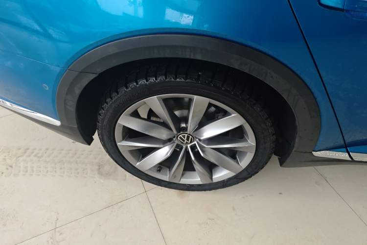 Used Volkswagen FAW-Volkswagen CC 2021 Estate Car 380TSI Vizion Edition Right Rear Wheel Hub