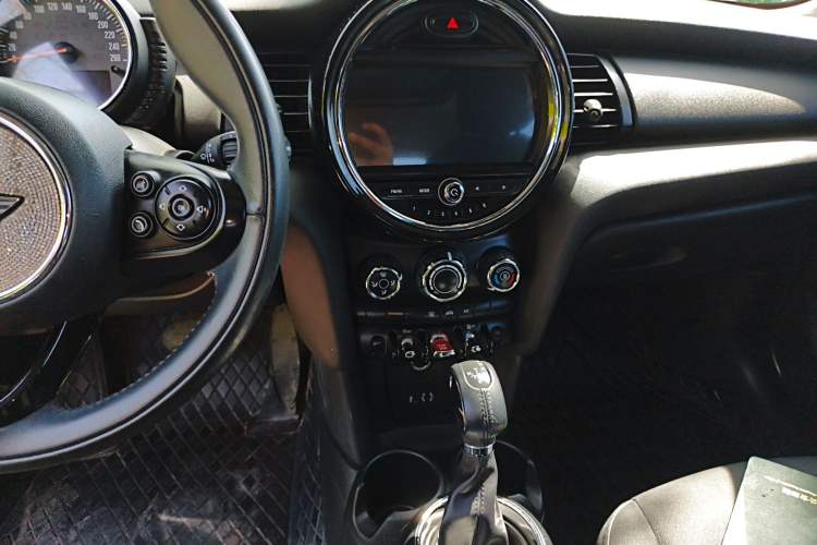 Used MINI 2016 1.2T ONE Pioneer Edition Five-Door Version
