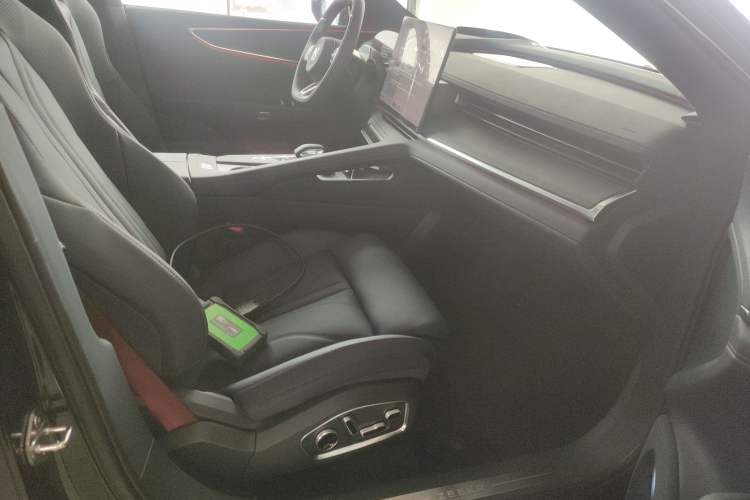 Used Zeekr 001 2026 Model 103° Rear-Drive Max Version Right Front Seat