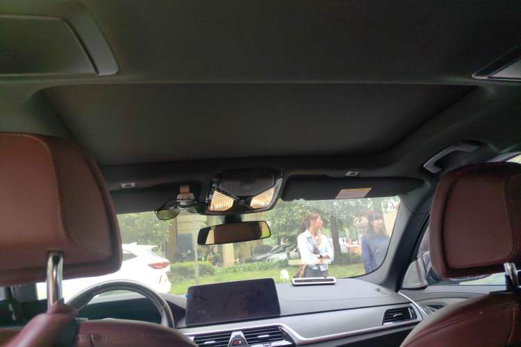 Used BMW 5 Series 2022 Second Facelift 530Li Luxury Version M Sport Package Headliner