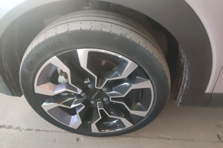 Used Lynk & Co 06 EM-P 2022 PHEV Shero Pink Special Edition