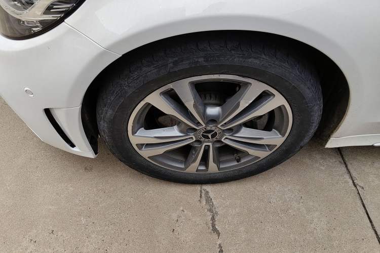 Used Mercedes-Benz C-Class 2020 Restyled C 200 L Fashion Edition Sport Version Left Front Wheel Hub