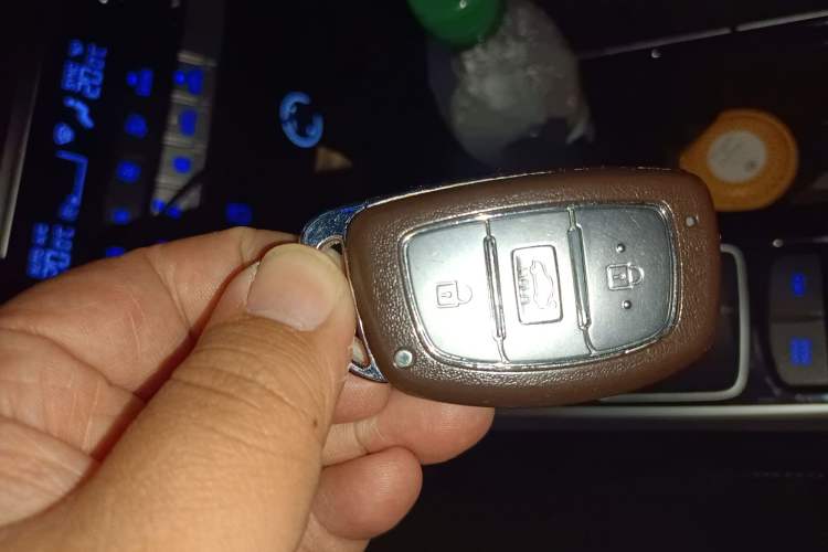 Used Hyundai Sonata Plug-in Hybrid 2018 2.0 PHS Smart Connect Version China V Standard Vehicle Key