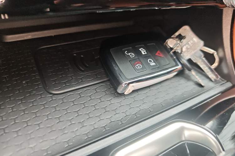 Used Jaguar XFL 2023 XFL 2.0T P250 Two-Wheel-Drive Elite Sport Edition