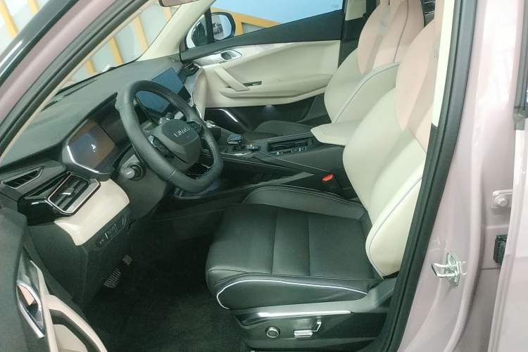 Used Lynk & Co 06 2023 Remix 1.5T Shero Left Front Seat