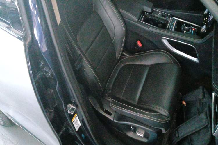 Used Jaguar F-PACE 2019 2.0T All-Wheel Drive R-Sport Sport Edition