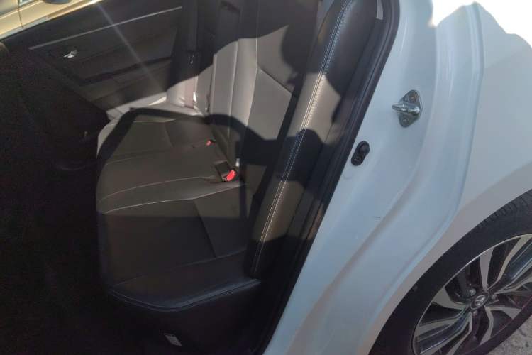 Used Toyota Corolla 2017 Revised Dual-Engine 1.8L E-CVT Elite Edition
