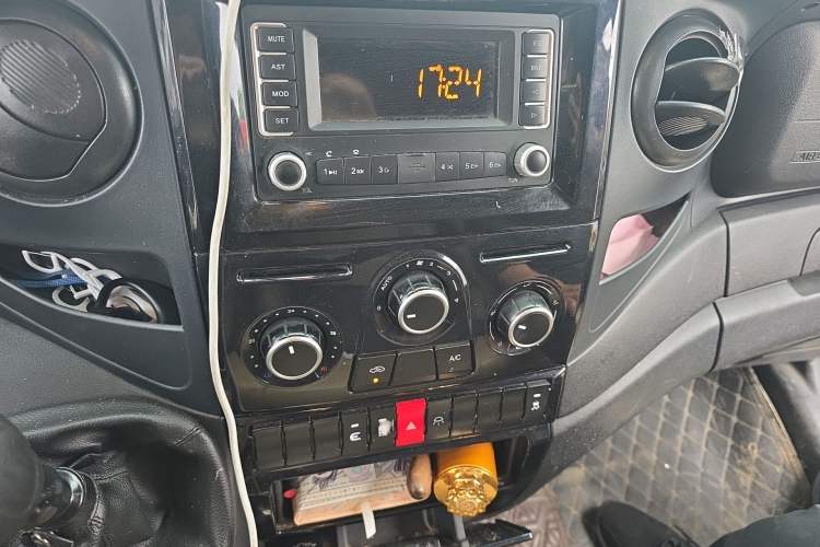 Used Iveco Eurocargo 2021 2.0T Manual Super-Rui Long Wheelbase Short Overhang High Roof Manual Doors F1A