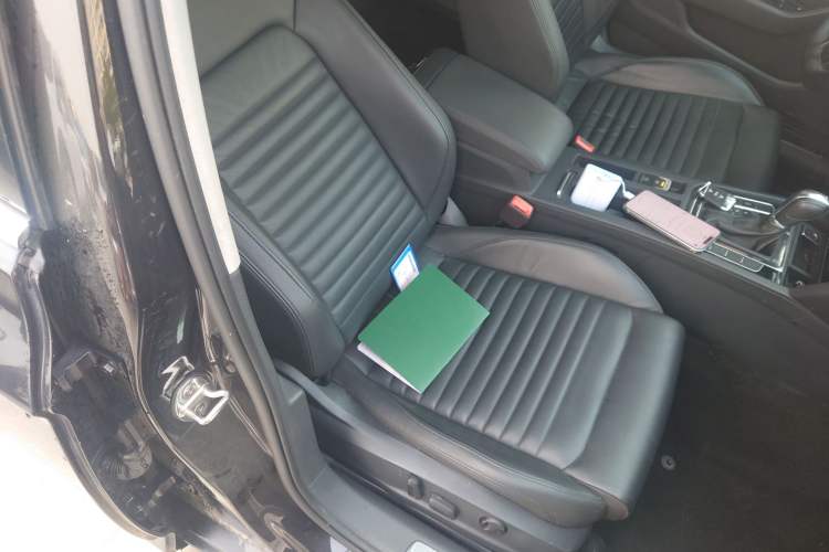 Used Volkswagen Magotan 2019 330TSI DSG Leading Model China VI Standard