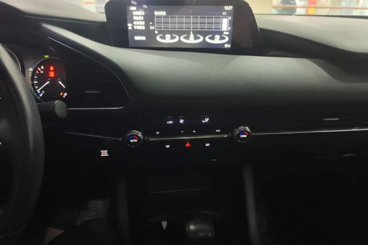 Used Mazda Mazda 3 Axela 2022 2.0L Automatic Zhiyao Edition