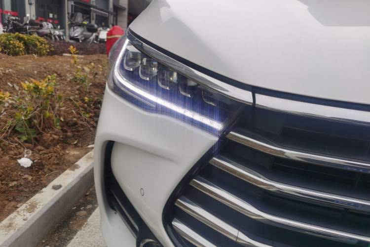 Used BYD Song MAX 2017 1.5T Automatic Smart Connect Prestige 7-Seater
