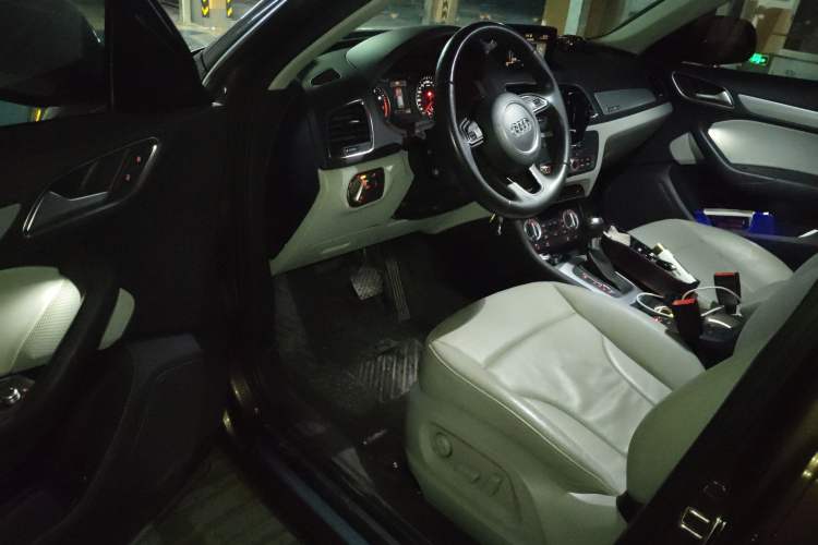 Used Audi Q3 2012 35 TFSI quattro Comfort Model Driver Seat