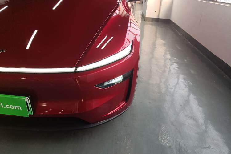 Used Tesla Model Y 2025 Rear-Wheel-Drive Version