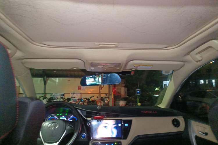 Used Toyota Levin 2017 Revised Dual-Engine 1.8H GS E-CVT Elite Sunroof Version China V Standard