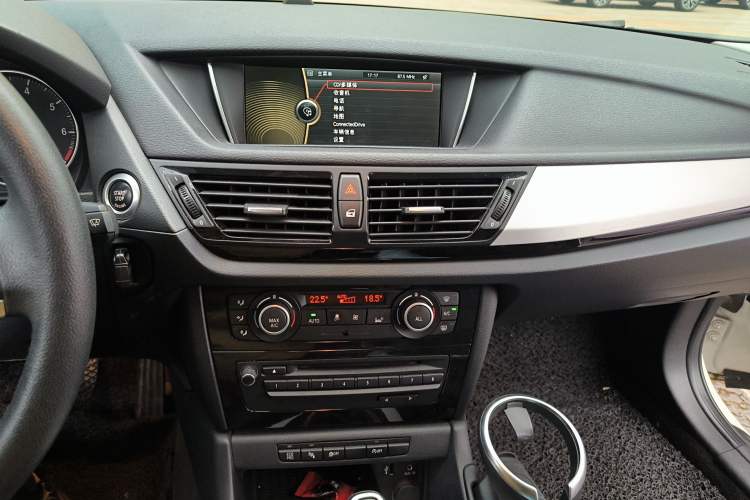 Used BMW X1 2014 sDrive18i Leading Model