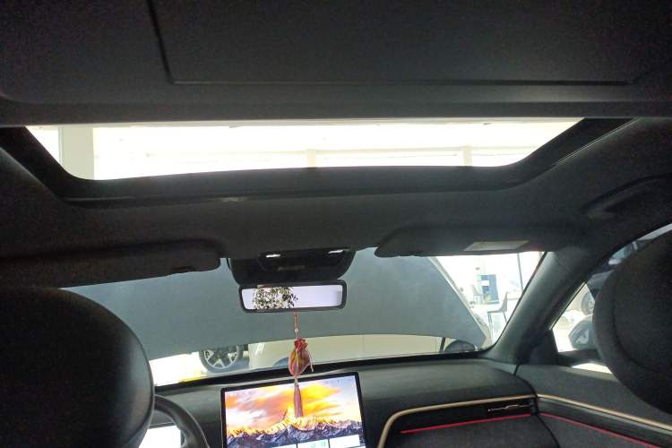 Used Dongfeng eπ eπ008 2024 210Max Range-Extended Version 6 Seats
