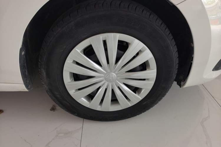 Used Volkswagen Santana 2019 1.5L Automatic Fashion Edition China VI Right Front Wheel Hub