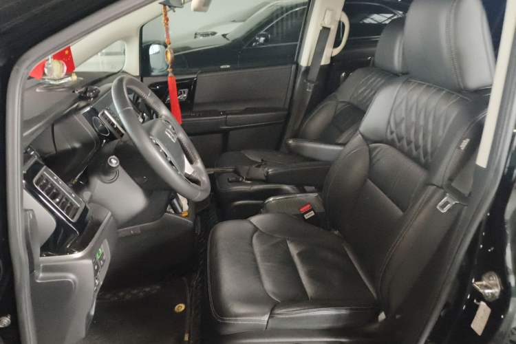 Used Honda Elysion 2019 2.0L Hybrid Luxury Edition Left Front Seat