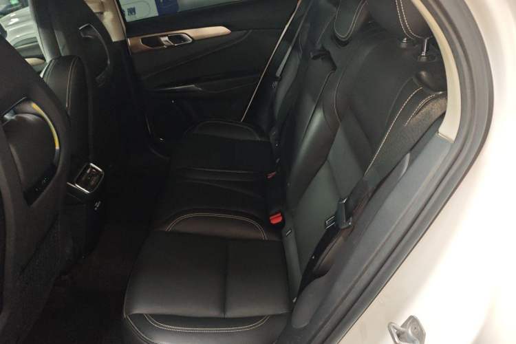 Used Lynk & Co 01 2017 2.0T Two-Wheel Drive Pro Edition Left Rear Seat