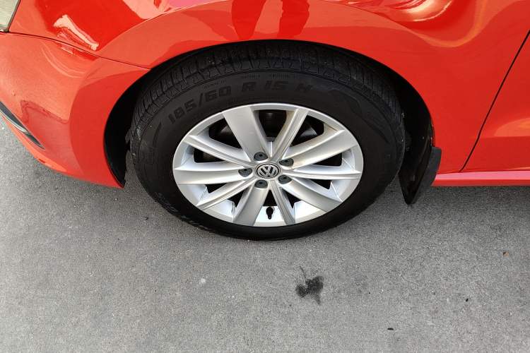 Used Volkswagen Polo 2014 1.4L Automatic Comfort Edition Exterior 4