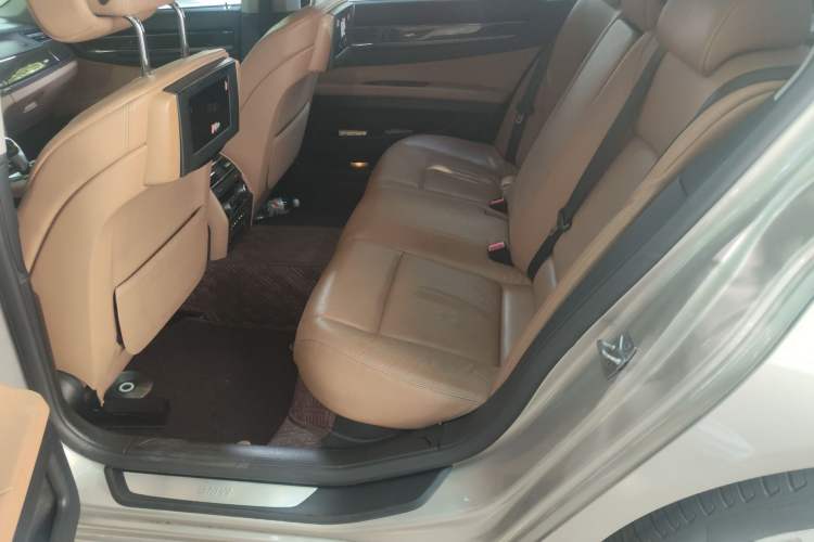 Used BMW 7 Series 2011 730Li Elegant Model
