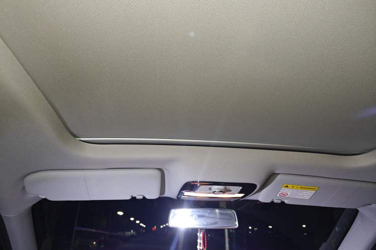 Used Roewe RX3 2018 1.6L CVT Flagship Edition Headliner