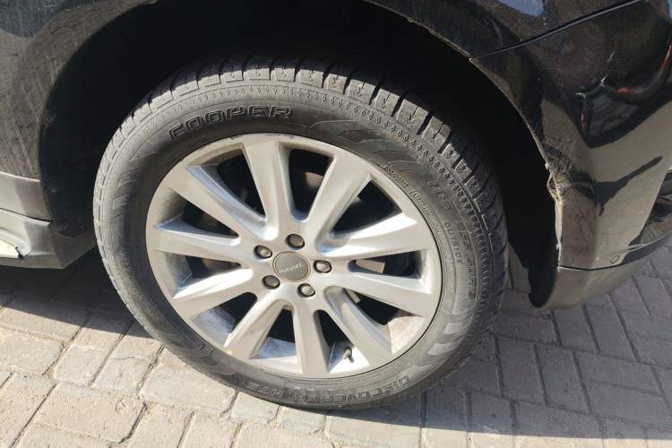 Used Haval H8 2015 2.0T Two-Wheel-Drive Luxury Version Right Front Wheel Hub