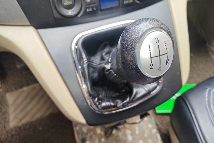 Used FORTHING Joyear SUV 2012 1.6L Luxury Model