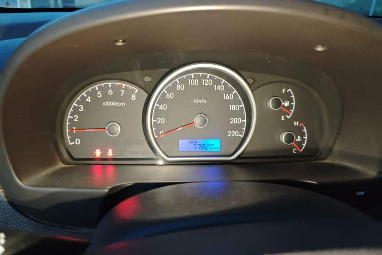 Used Hyundai Celesta 2015 1.6L Manual Comfort Model
