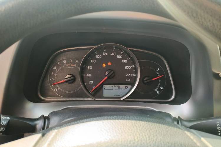 Used Toyota RAV4 2016 2.0L CVT Two-Wheel Drive Fashion Edition China V Standard
