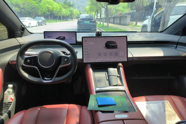 Used Hima Luxeed S7 2024 Max+ Rear-Drive Ultra-Range Intelligent Driving Edition Center Console