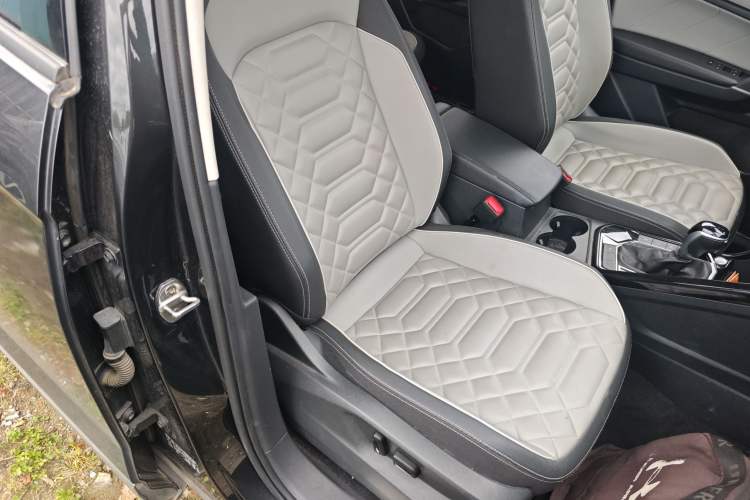 Used Volkswagen Tayron 2023 330TSI Two-Wheel-Drive Luxury Plus Advanced Version