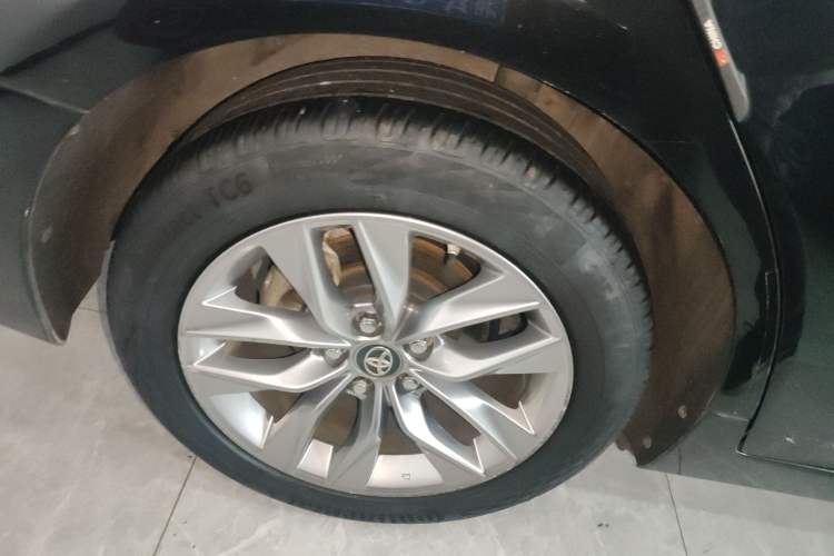 Used Toyota Avalon 2019 2.5L Ambition Version China VI Standard
