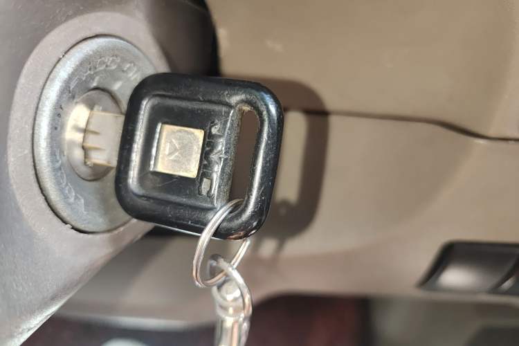 Used JMC Baodian 2013 2.0L Two-Wheel-Drive Gasoline Comfortable Value Edition